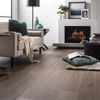 Flooring – Engineered / Solid